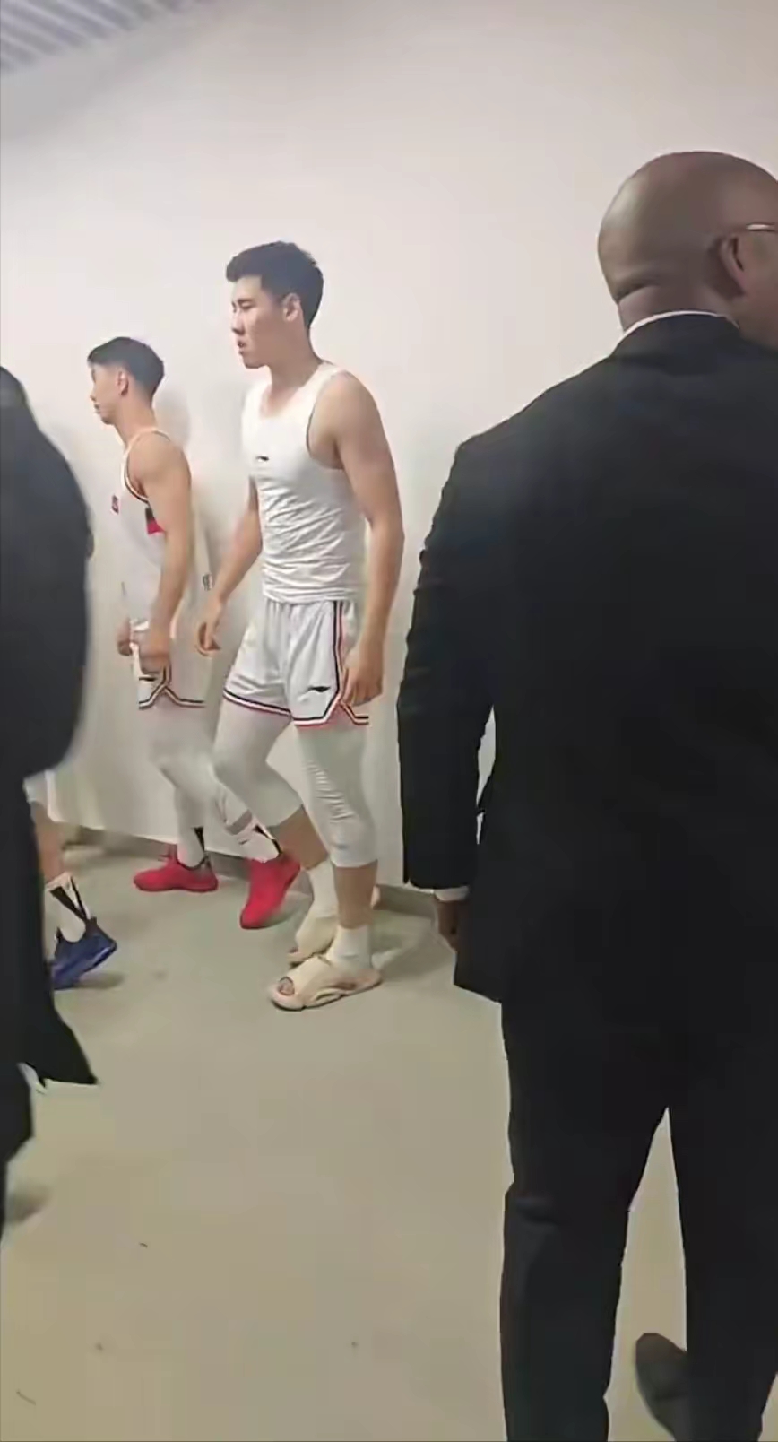 山西队球员贾明儒更新日常，晒出休赛季训练视频的简单介绍